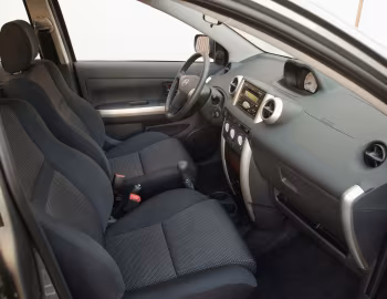 Интерьер 2004–05 Scion xA '2003–05
