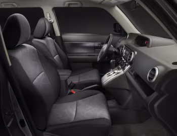 Интерьер 2011–12 Scion xB '2010–12