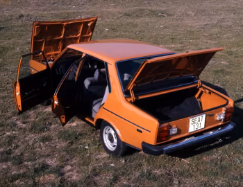 SEAT 131 E '1975–78