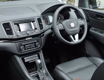 Торпедо SEAT Alhambra [UK-spec] (7N) '2010–15