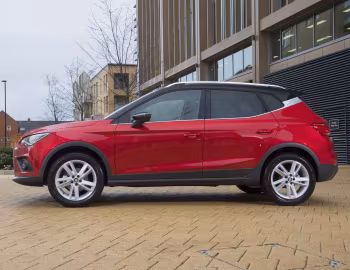 SEAT Arona FR [UK-spec] '2017–21