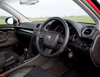 Интерьер SEAT Exeo [UK-spec] '2011–13