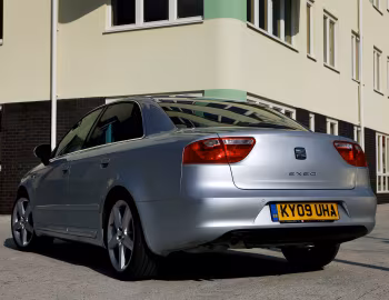 SEAT Exeo [UK-spec] '2009–11