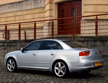 SEAT Exeo [UK-spec] '2009–11