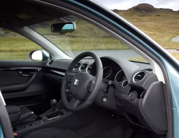 Интерьер SEAT Exeo ST [UK-spec] '2009–11