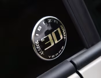 SEAT Ibiza "30 Aniversario" [UK-spec] '2014