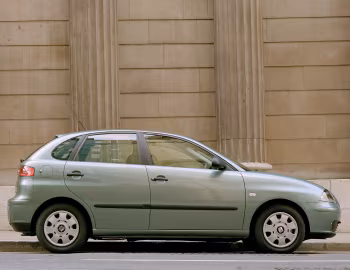 SEAT Ibiza 5-door [UK-spec] '2002–06