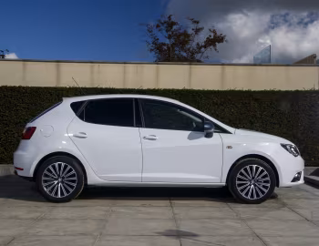 SEAT Ibiza "Connect" [UK-spec] '09.2015–10.2016