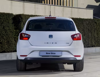 SEAT Ibiza "Connect" [UK-spec] '09.2015–10.2016