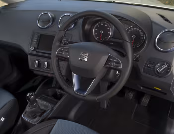 Интерьер SEAT Ibiza "Connect" [UK-spec] '09.2015–10.2016