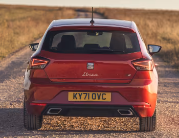 SEAT Ibiza FR [UK-spec] '2021–25