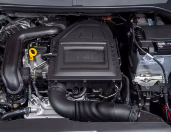 Под капотом SEAT Ibiza FR [UK-spec] '2017–21
