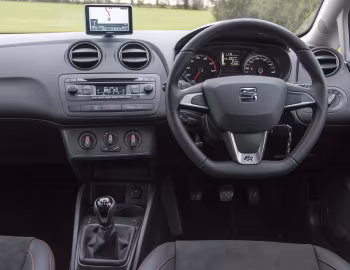 Торпедо SEAT Ibiza FR "Black" [UK-spec] '2014–15