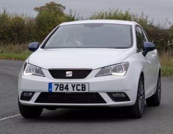 SEAT Ibiza SC "Connect" [UK-spec] '09.2015–10.2016