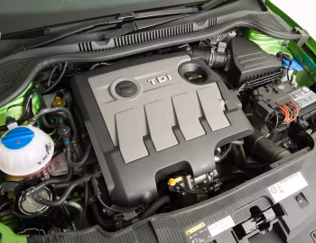 Под капотом SEAT Ibiza SC FR [UK-spec] '2012–15