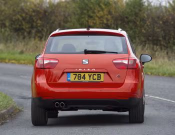 SEAT Ibiza ST FR [UK-spec] '2015–17