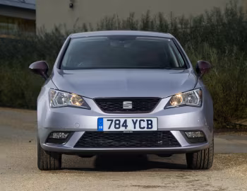 SEAT Ibiza "Velvet Edition" [UK-spec] '2015–17