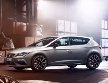 SEAT León Cupra 300 [Worldwide] (5F) '2017–20