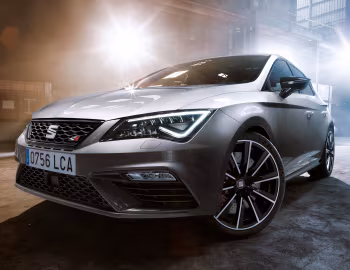 SEAT León Cupra 300 [Worldwide] (5F) '2017–20