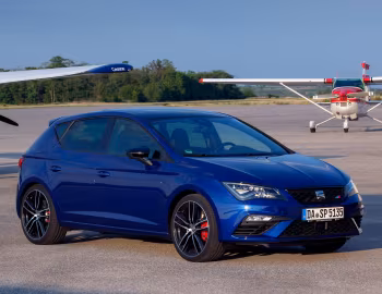 SEAT León Cupra 300 [Worldwide] (5F) '2017–20