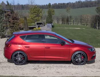 SEAT León Cupra 300 [UK-spec] (5F) '2017–20