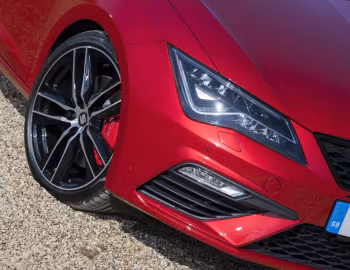 SEAT León Cupra 300 [UK-spec] (5F) '2017–20