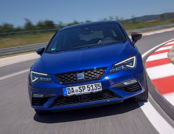 SEAT León Cupra 300 [Worldwide] (5F) '2017–20