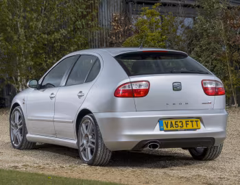 SEAT León Cupra R [UK-spec] (1M) '2003–05