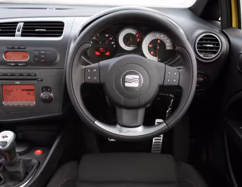 Торпедо SEAT León Cupra [UK-spec] '2007–09