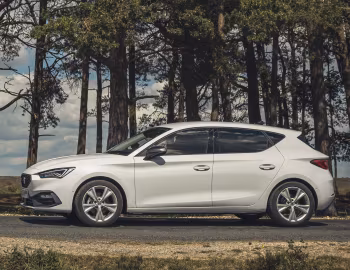 SEAT León FR [UK-spec] '2020–pr.