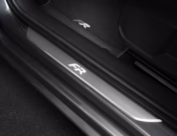 Интерьер SEAT León FR [Worldwide] '2020–н.в.