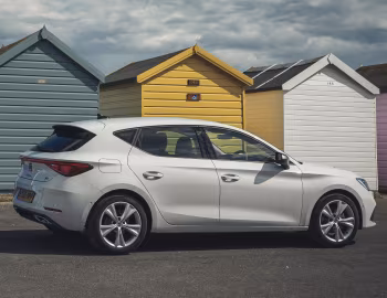 SEAT León FR [UK-spec] '2020–pr.
