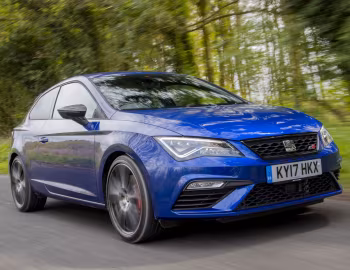 SEAT León SC Cupra 300 [UK-spec] (5F) '2017–20