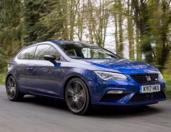 SEAT León SC Cupra 300 [UK-spec] (5F) '2017–20