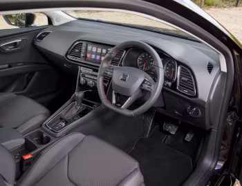 Интерьер SEAT León SC FR [UK-spec] (5F) '2017–20