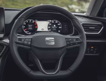 Dashboard SEAT León SE [UK-spec] '2020–pr.