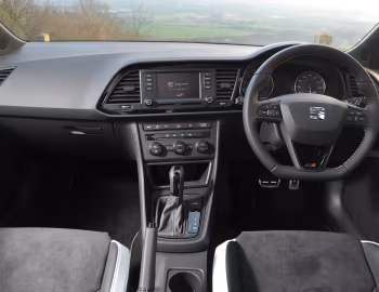 Торпедо SEAT León ST Cupra 280 [UK-spec] (5F) '2015–16