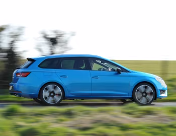 SEAT León ST Cupra 280 [UK-spec] (5F) '2015–16