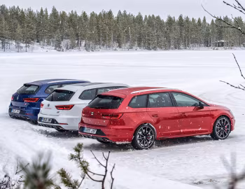 SEAT León ST Cupra 300 [Worldwide] (5F) '2017–20