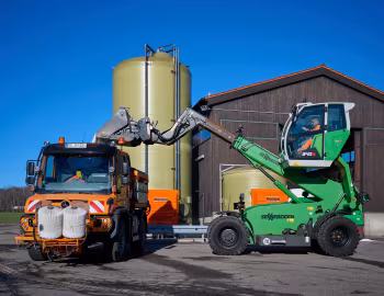 Mercedes-Benz Unimog, Sennebogen 340 G