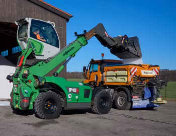 Mercedes-Benz Unimog, Sennebogen 340 G