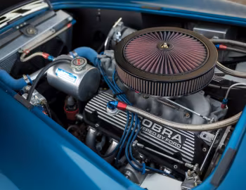 Sous la capuche 1964 Shelby Cobra 289 (CSX 2326)