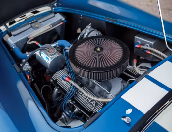 Sous la capuche 1964 Shelby Cobra 289 (CSX 2326)