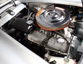 Sous la capuche 1965 Shelby Cobra 289 (CSX 8039)