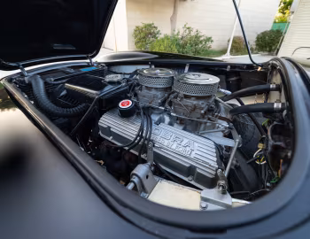 Sous la capuche 1963 Shelby Cobra 289 (CSX 2095)
