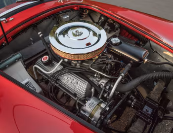 Sous la capuche 1964 Shelby Cobra 289 (CSX 2328)