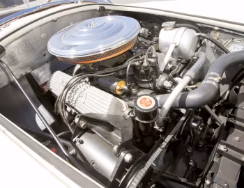 Sous la capuche 1963 Shelby Cobra 289 (CSX 2044)