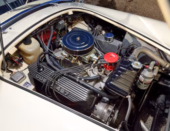 Sous la capuche 1967 Shelby Cobra 427 (CSX 3295)