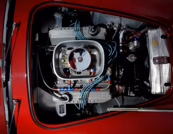 Sous la capuche 1966 Shelby Cobra 427 S/C (CSX 3272) '06.1966