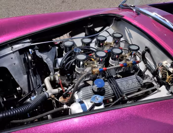 Sous la capuche 1963 Shelby Cobra Coupe "Dragonsnake" (CSX 2093)